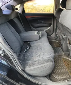 Nissan Bluebird 2010 Blue