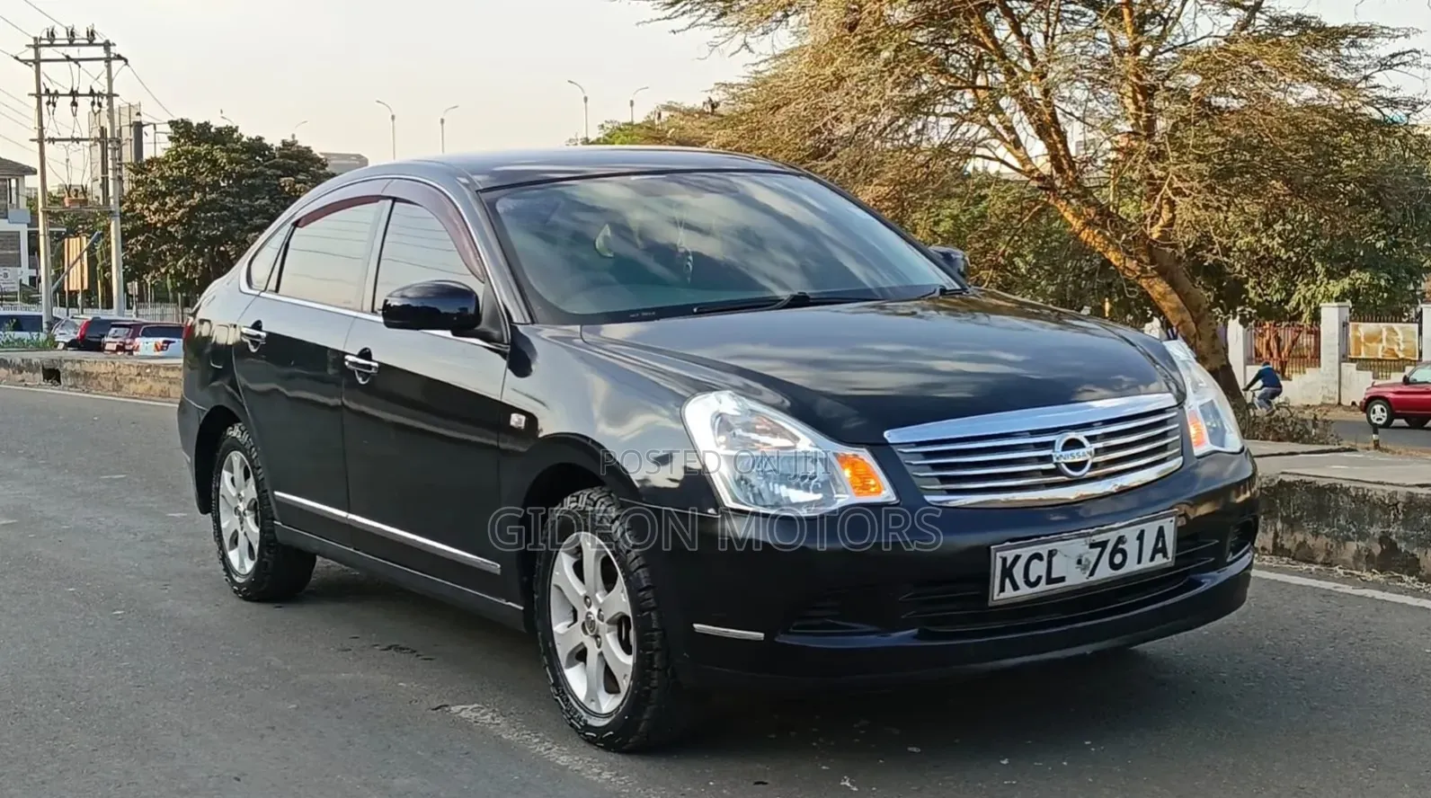 Nissan Bluebird 2010 Blue