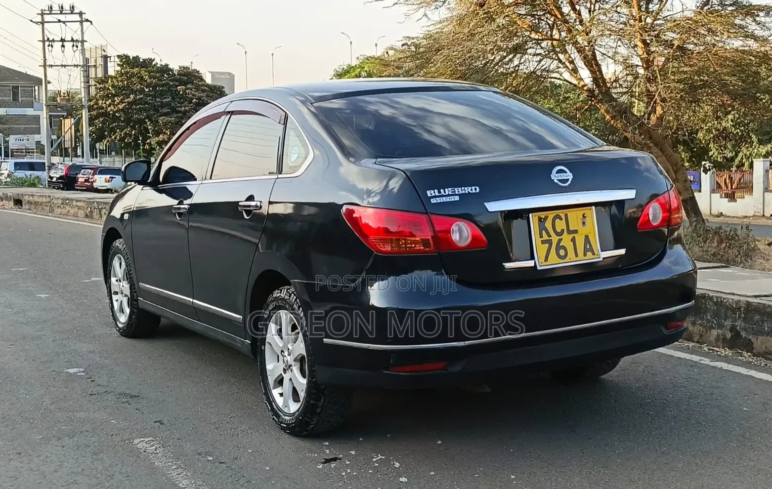 Nissan Bluebird 2010 Blue