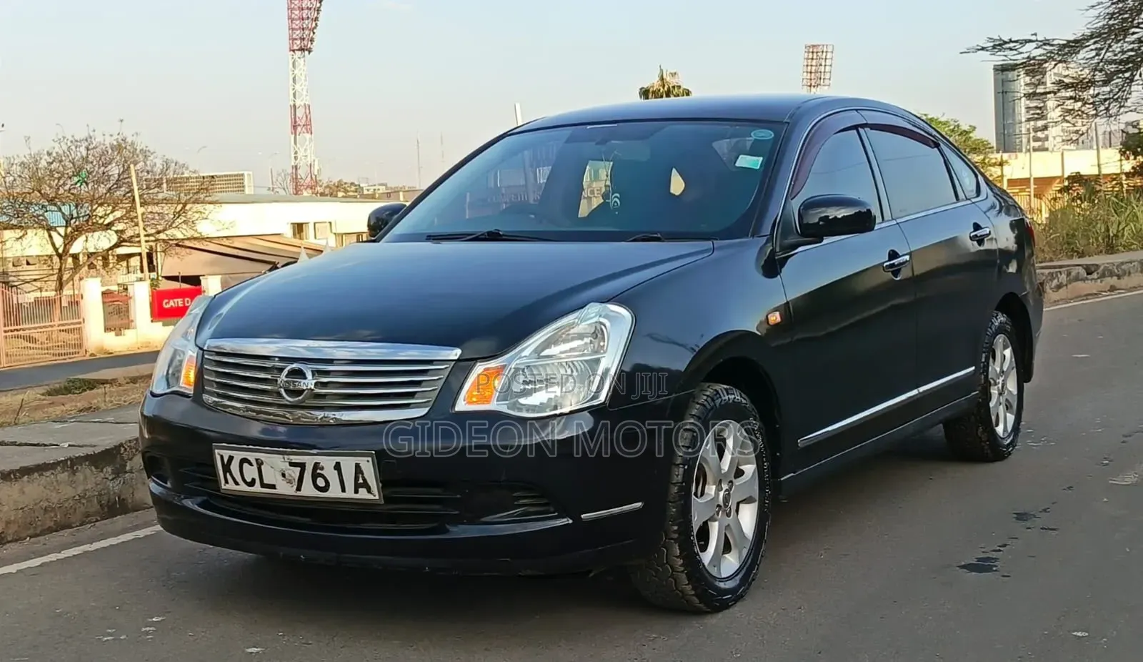 Nissan Bluebird 2010 Blue