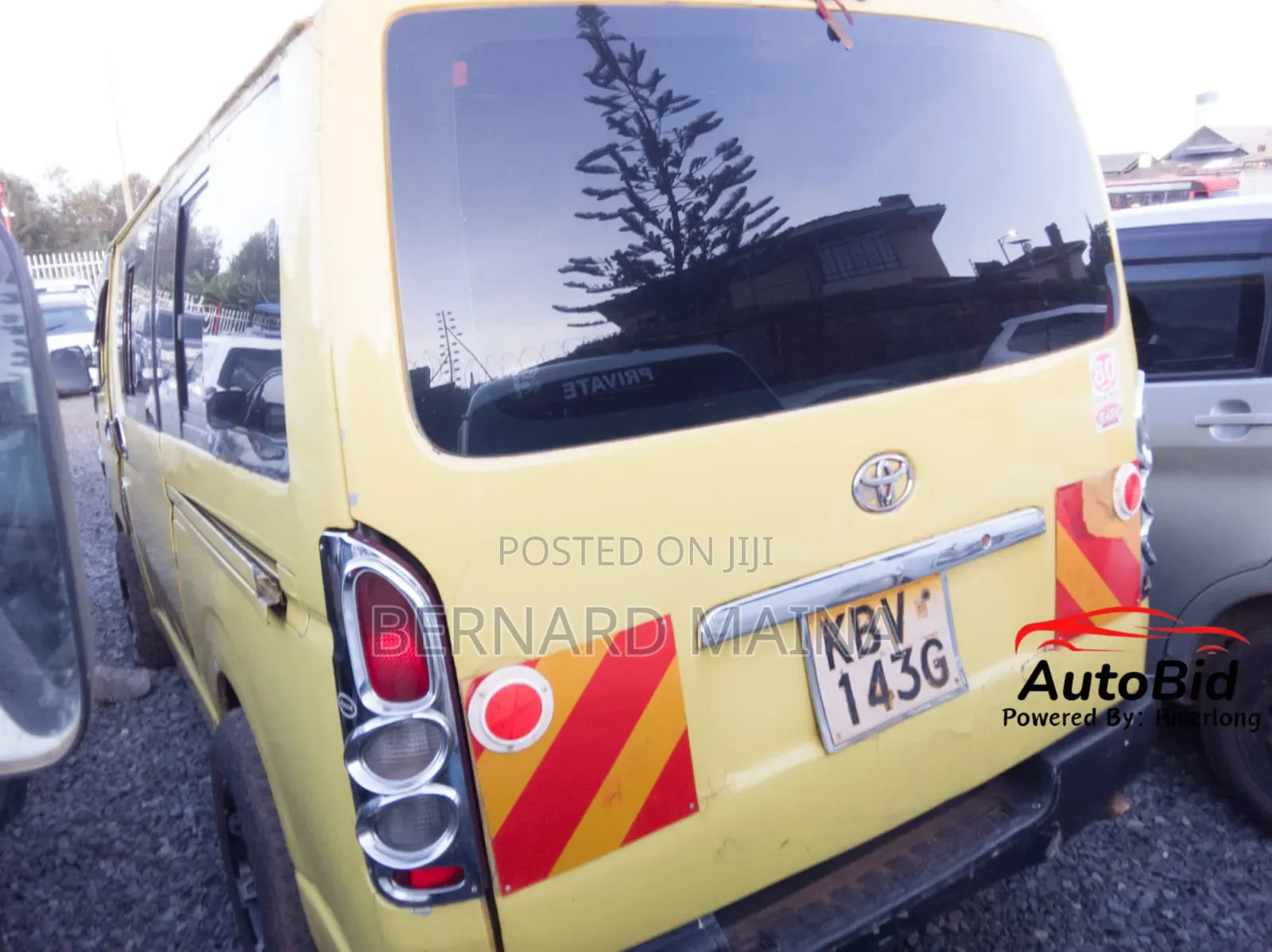 Toyota HiAce 2006 Yellow