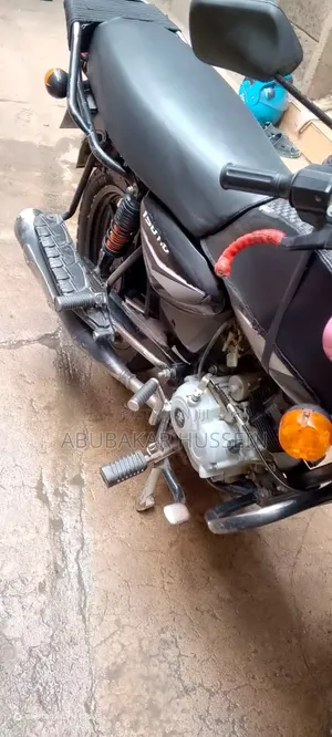 Bajaj Boxer 2025 Black