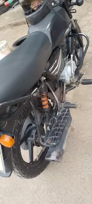 Bajaj Boxer 2025 Black