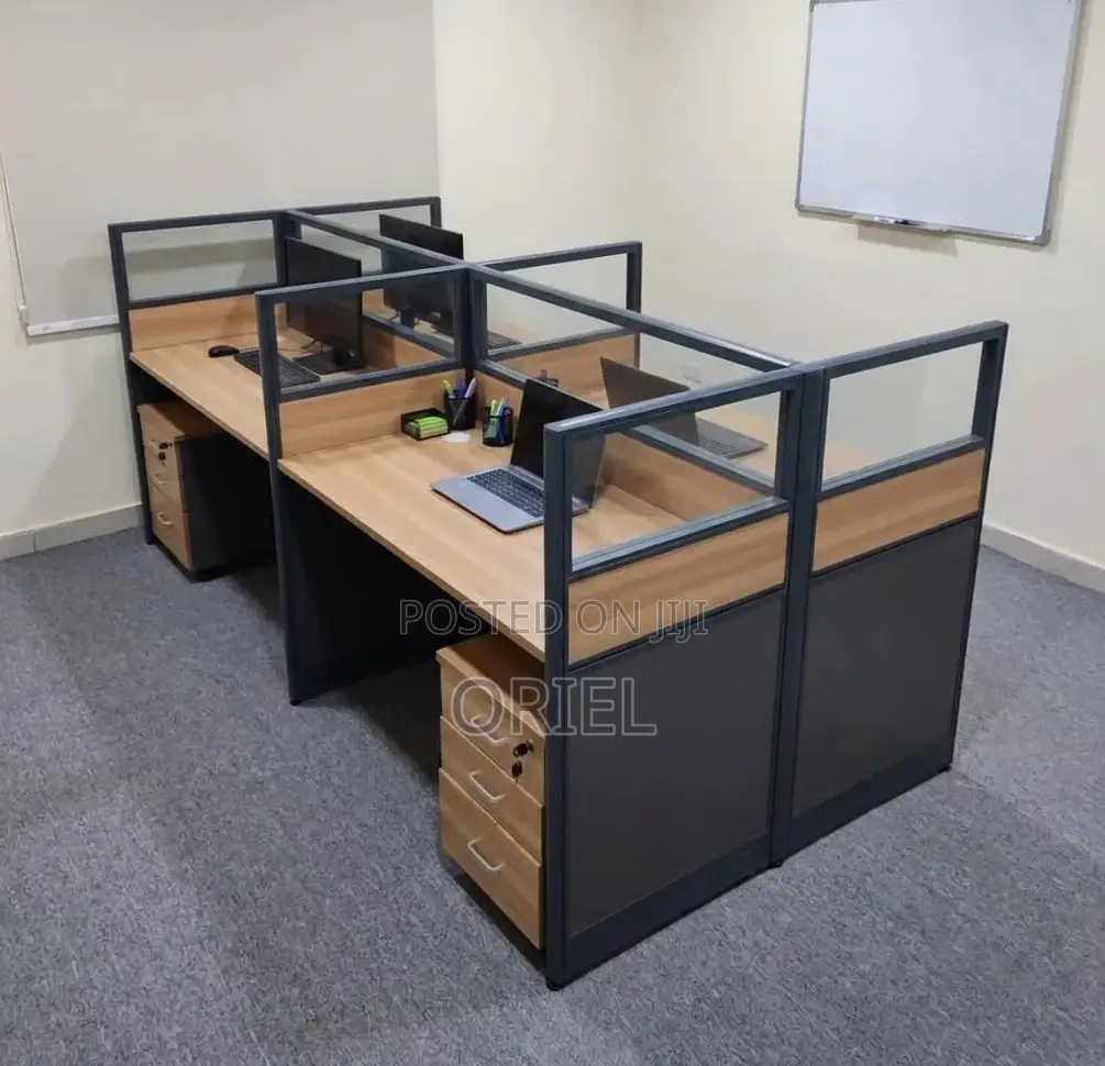 Office Workstation : Office Modular Staff Workstation for 4