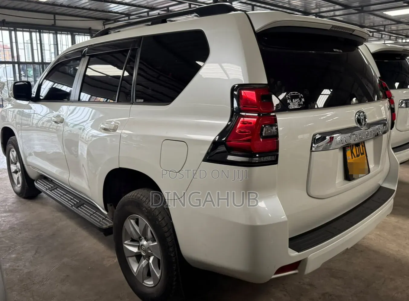 Toyota Land Cruiser Prado 2018 White