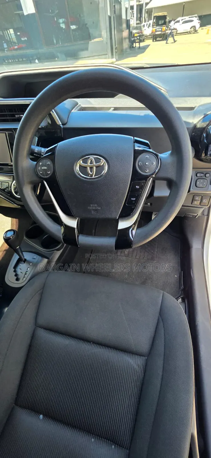 Toyota Aqua 2019 Silver