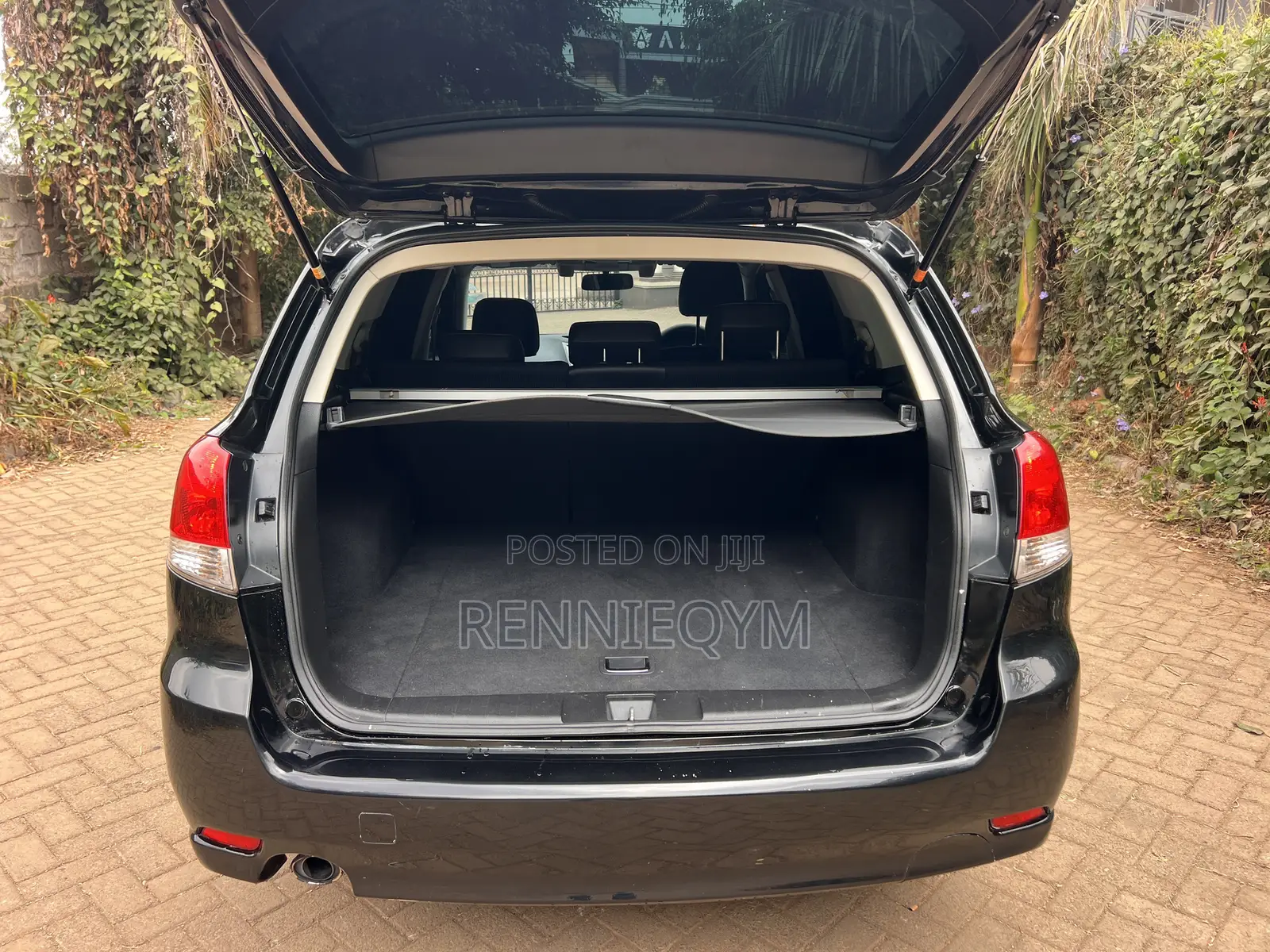 Subaru Legacy 2.5i Limited Sedan 2012 Black