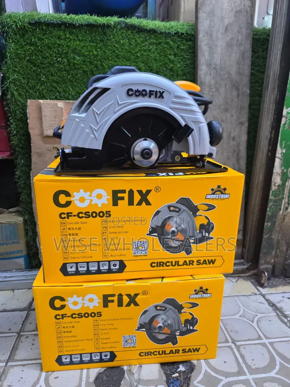7Coofix Circular Saw 1380watts
60t Blade With Extra Carbon Brush