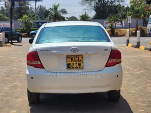 Toyota Axio 2010 White