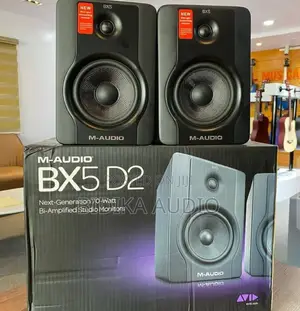 M-Audio BX5 D2 5-Inch Active 70W Bi-Amplified Nearfield Studio Monitor