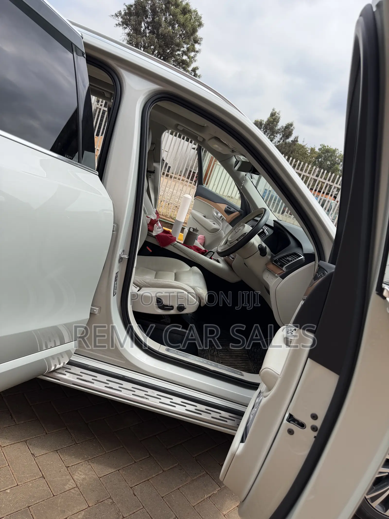 Volvo XC90 2020 White