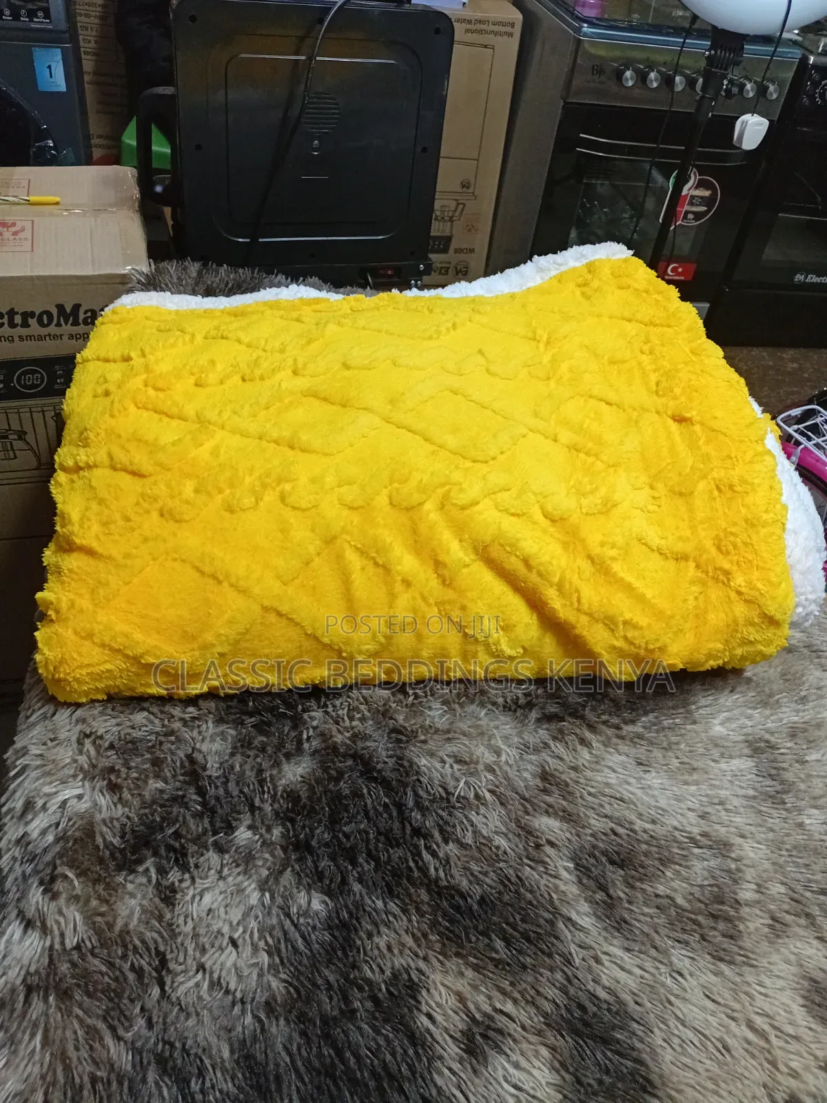 Sharper Cossy Blanket