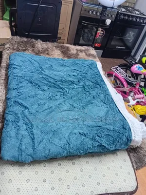 Sharper Cossy Blanket