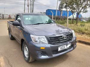 Toyota Hilux 2015 Gray