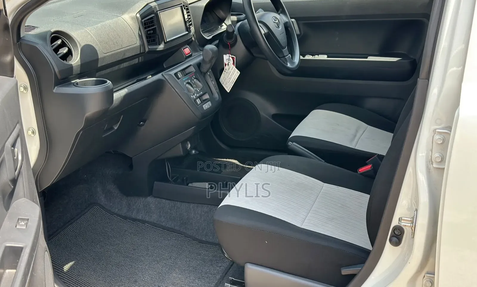 Toyota Pixis Epoch 2019 White