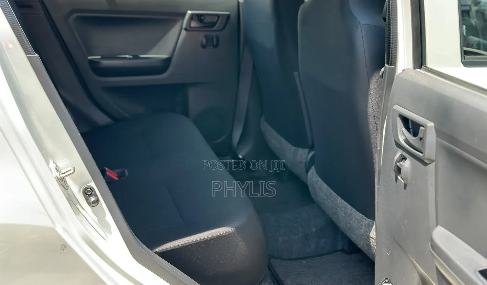 Toyota Pixis Epoch 2019 White