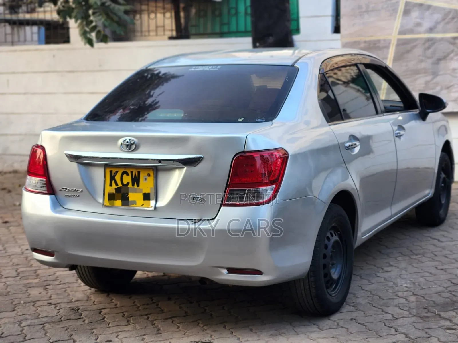 Toyota Axio 2013 Silver