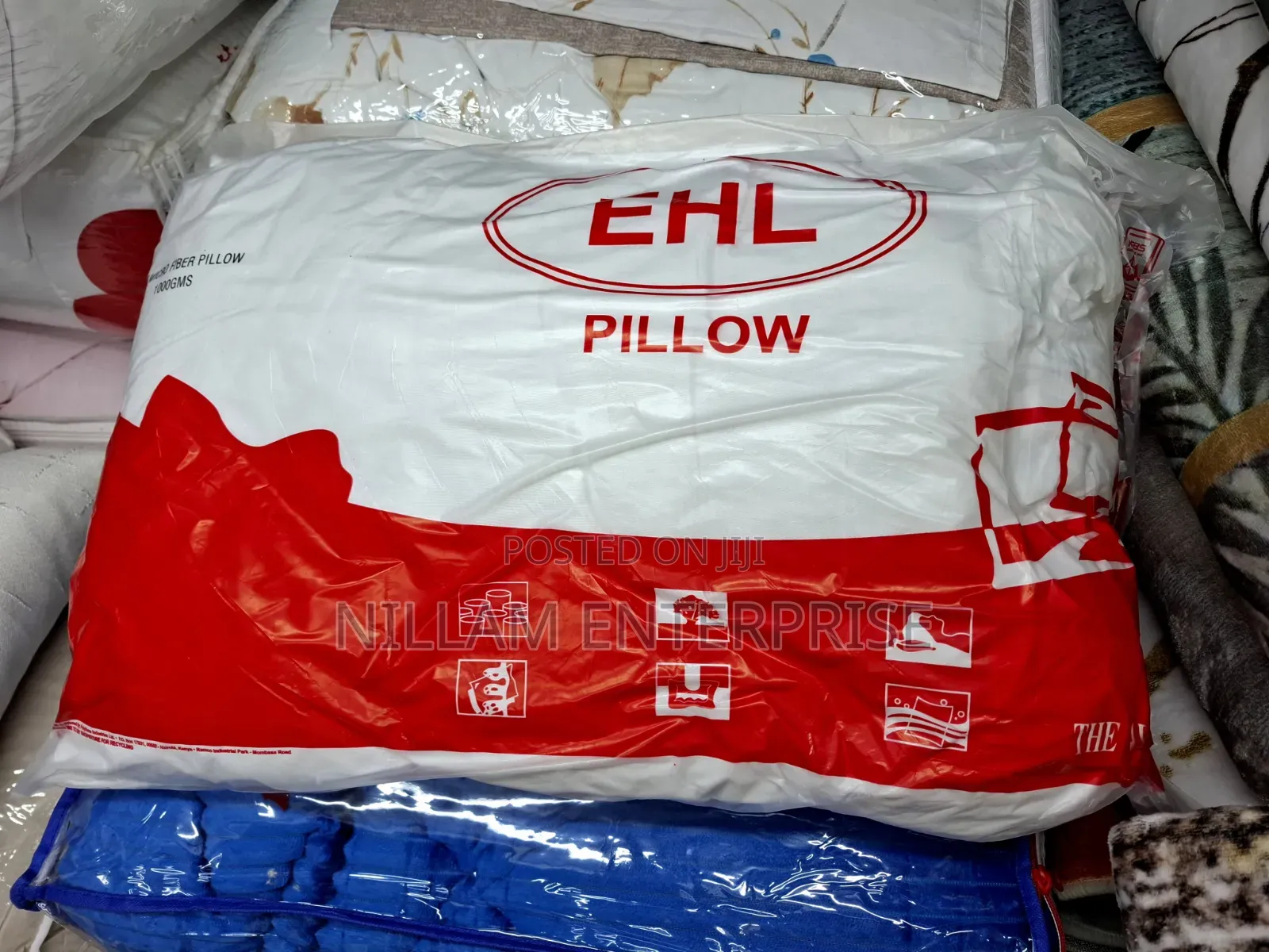 High-Quality Fibre Compressed Pillows.