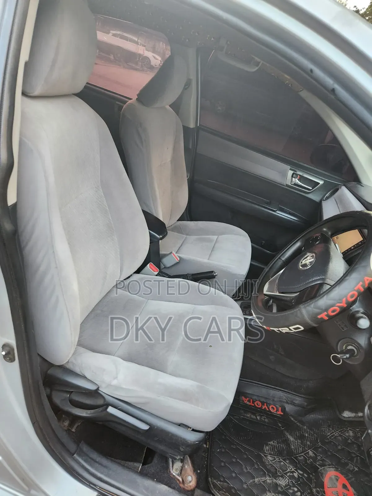 Toyota Axio 2013 Silver