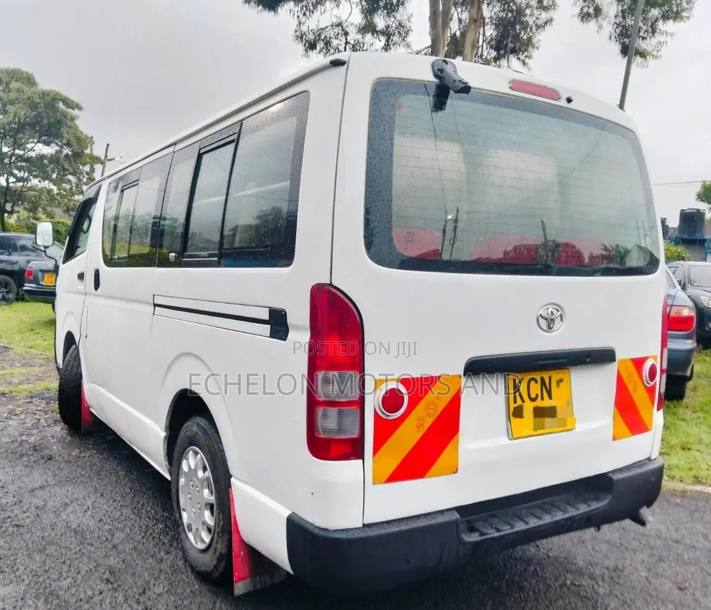 Toyota HiAce 2009 White
