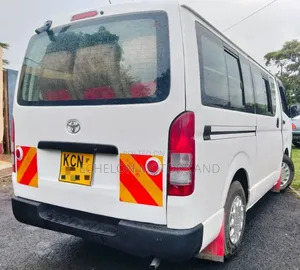 Toyota HiAce 2009 White