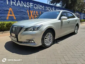 Toyota Crown 2016 Silver