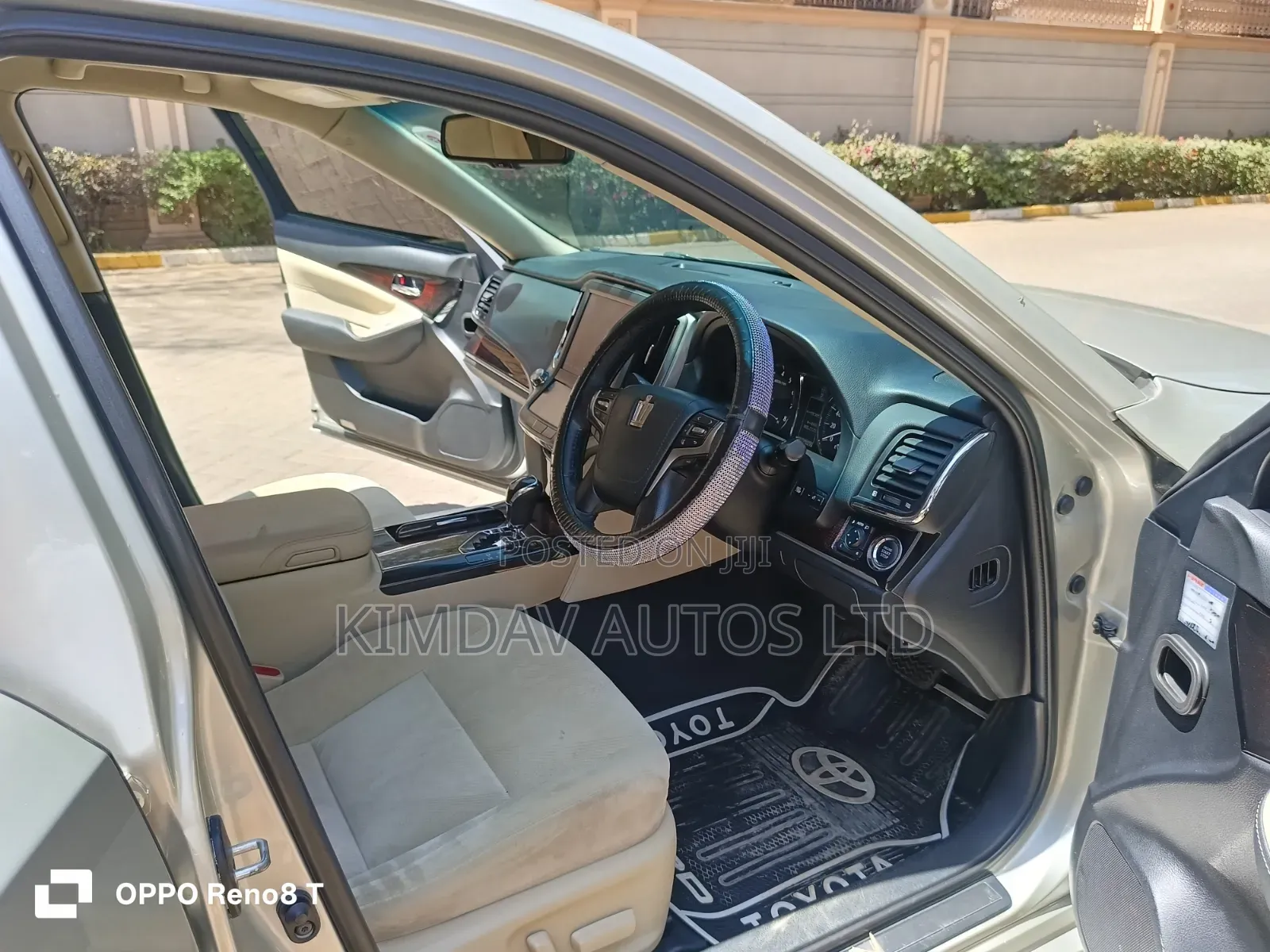 Toyota Crown 2016 Silver