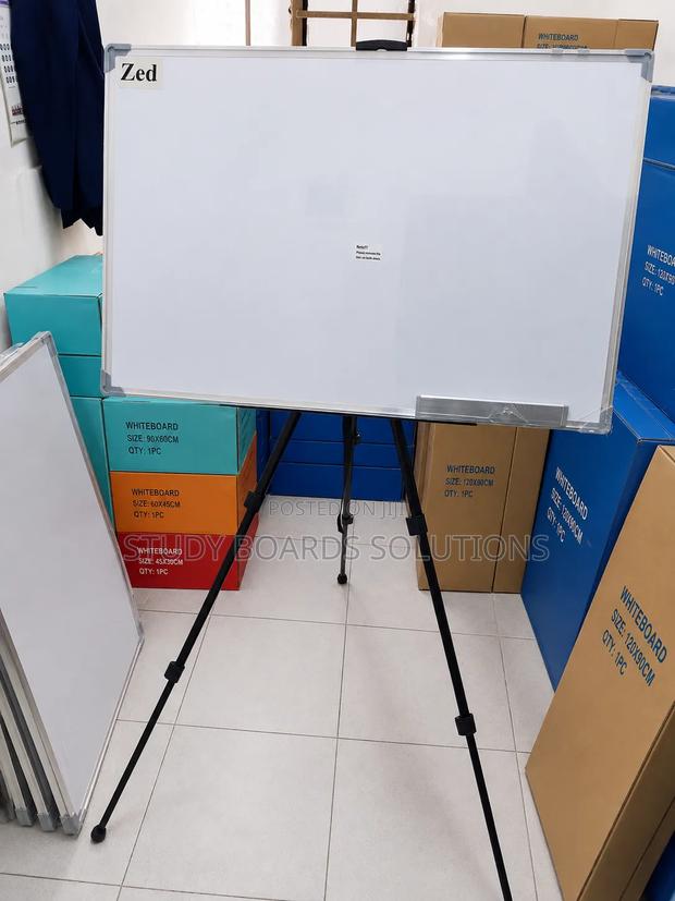 Portable 90cm × 60cm Whiteboard With a Sturdy Tripod Stand