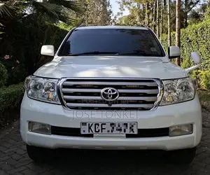 Toyota Land Cruiser 2008 White