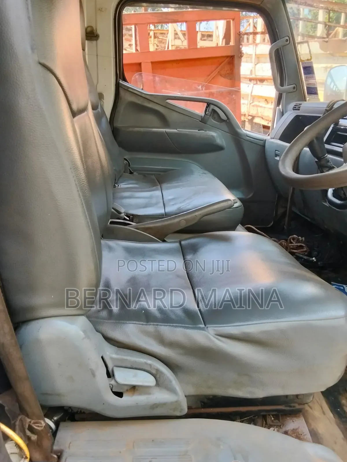 Mitsubishi Fuso Canter FE84DV