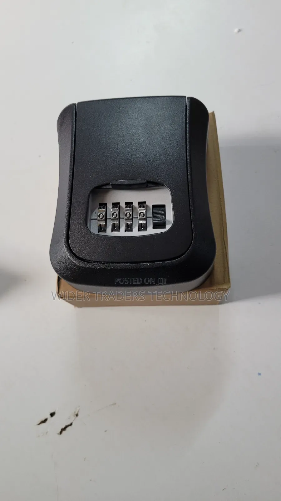 Wall-Mounted 4-Digit Combination Key Safe Box