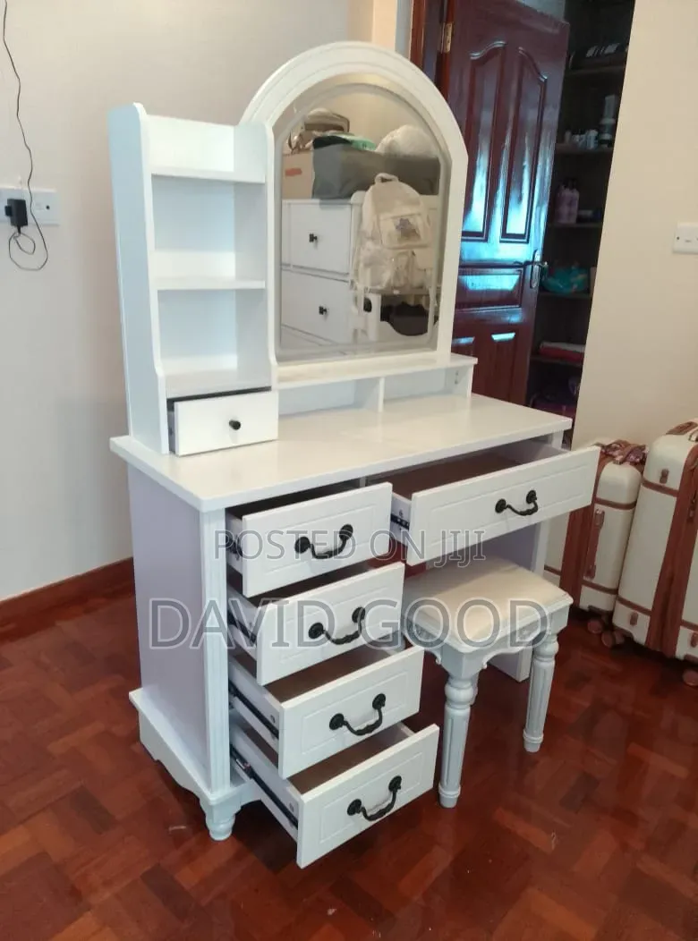Executive Dressing Table