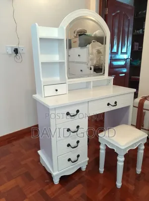 High Quality Mekeup Table