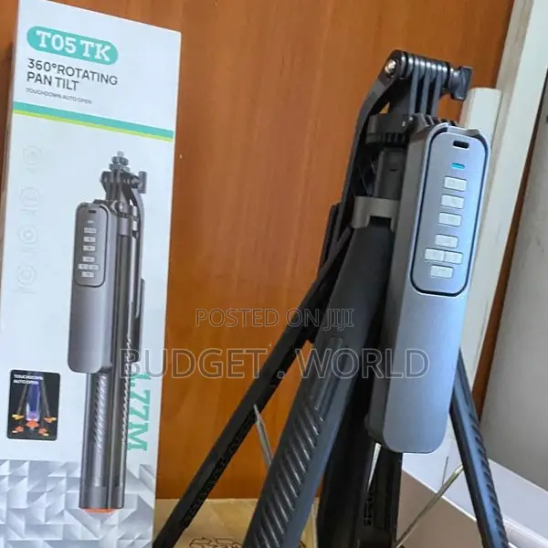 T05 360° Rotating Smartphone Tripod Selfie Stick