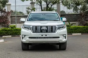 Toyota Land Cruiser Prado 2.8 2019 White