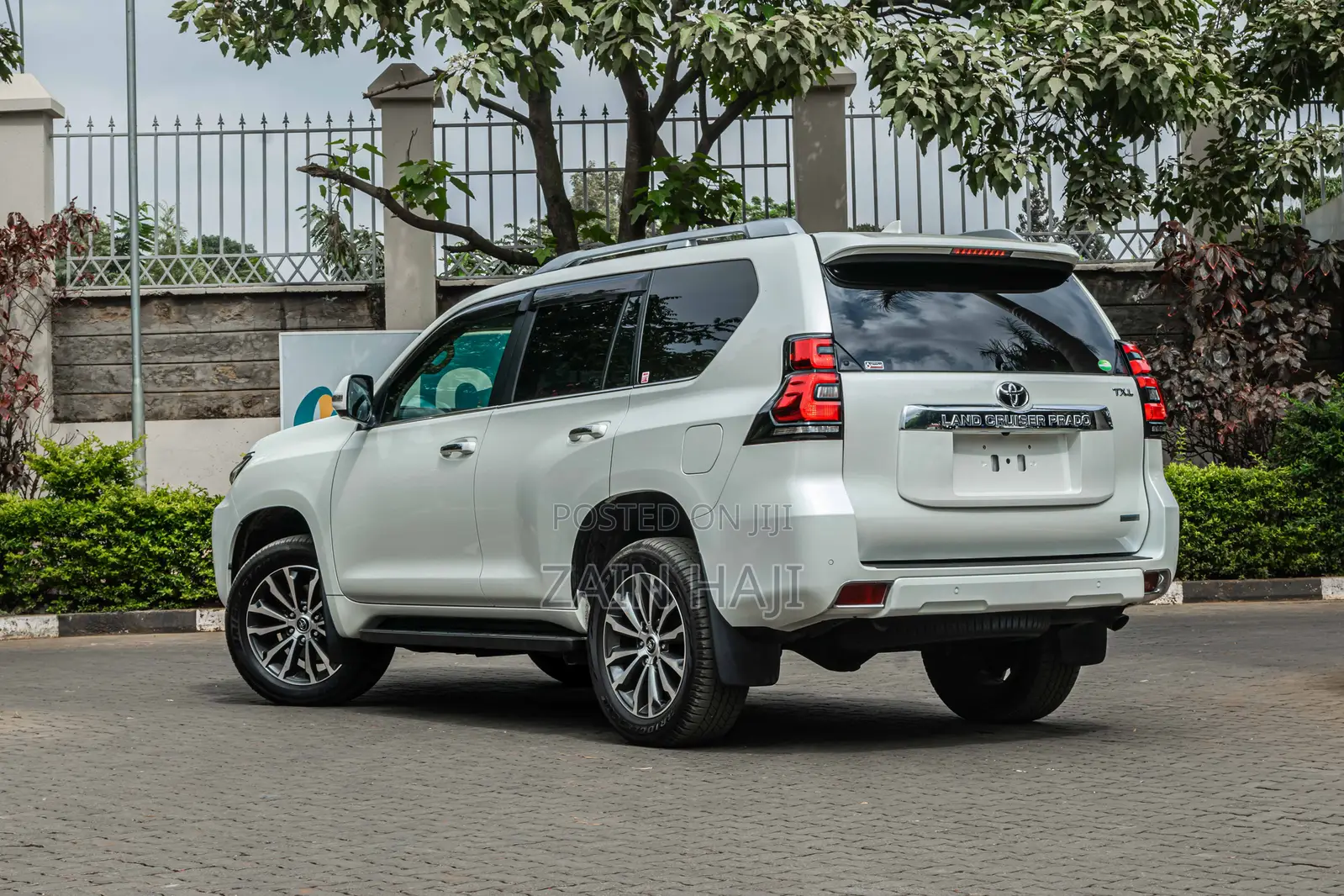 Toyota Land Cruiser Prado 2.8 2019 White