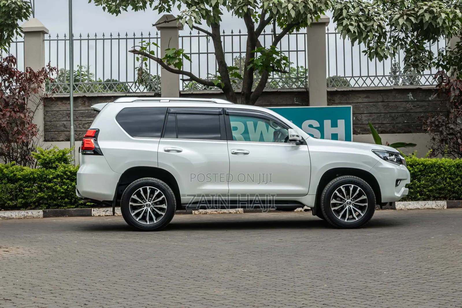 Toyota Land Cruiser Prado 2.8 2019 White