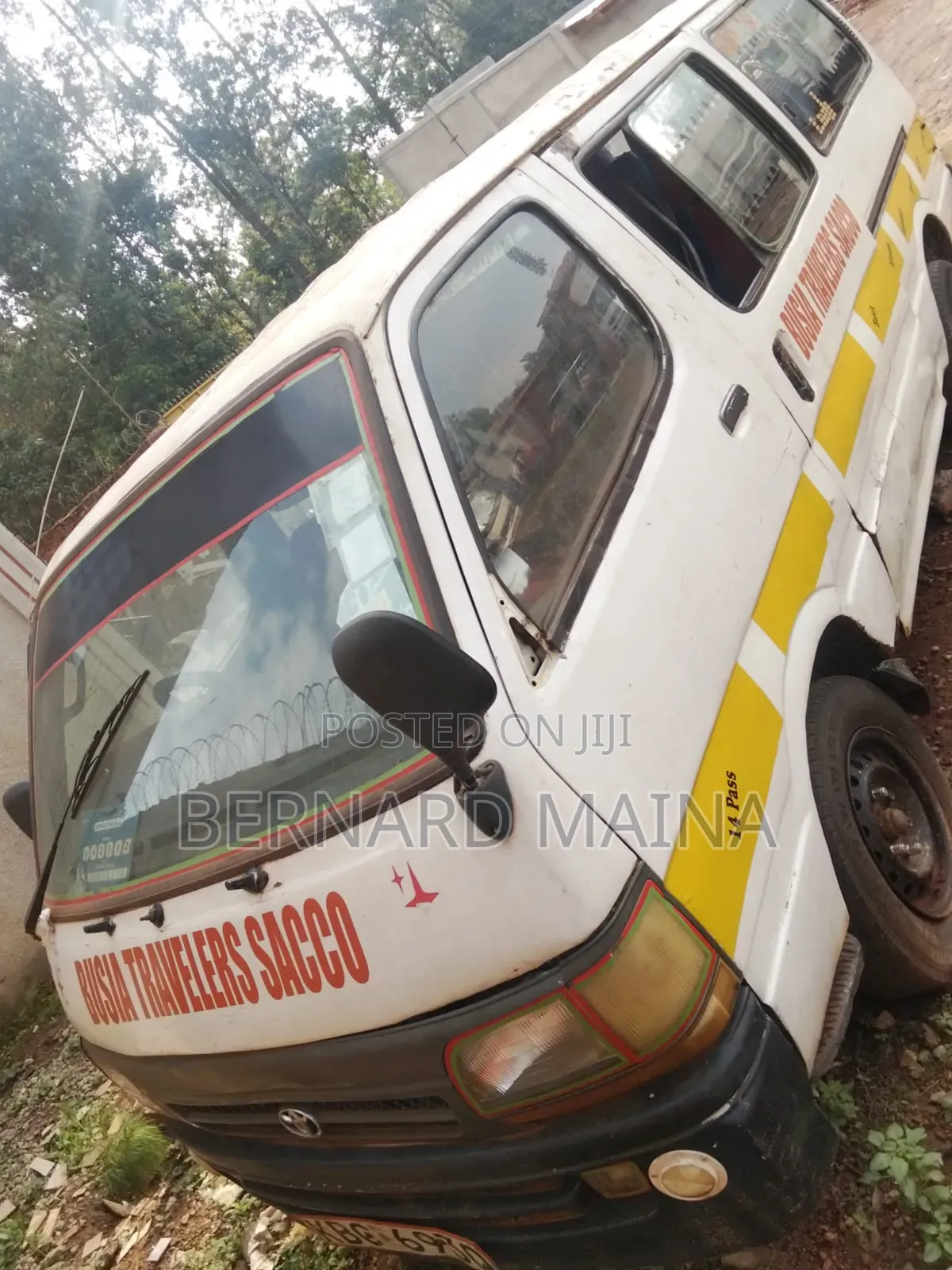 Toyota HiAce 2001 White