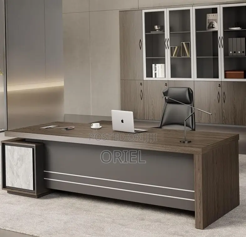 Office Desk : 1.6M Corporate Office Manager Desk