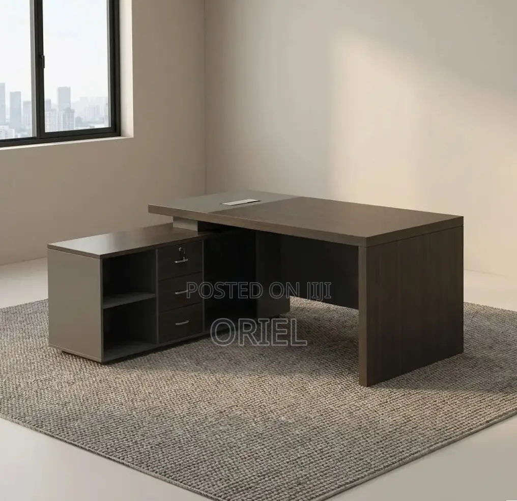 Office Desk : 1.6M Corporate Office Manager Desk
