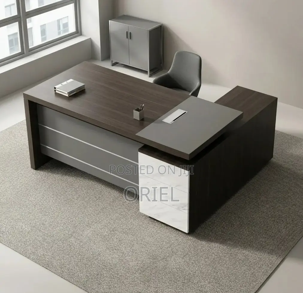 Office Desk : 1.6M Corporate Office Manager Desk