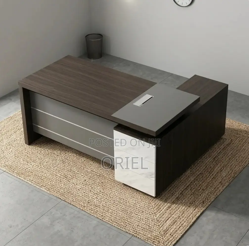 Office Desk : 1.6M Corporate Office Manager Desk