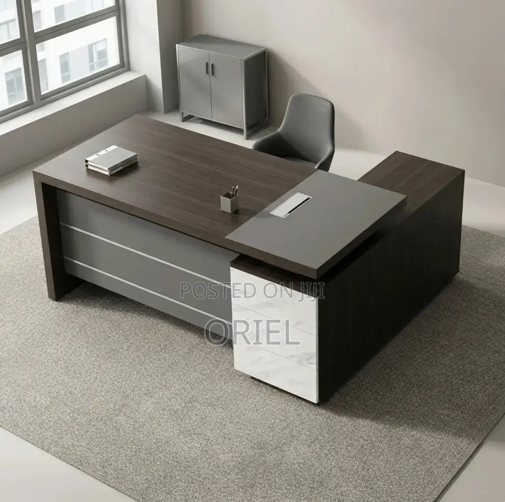 Office Desk : 1.6M Corporate Office Manager Desk