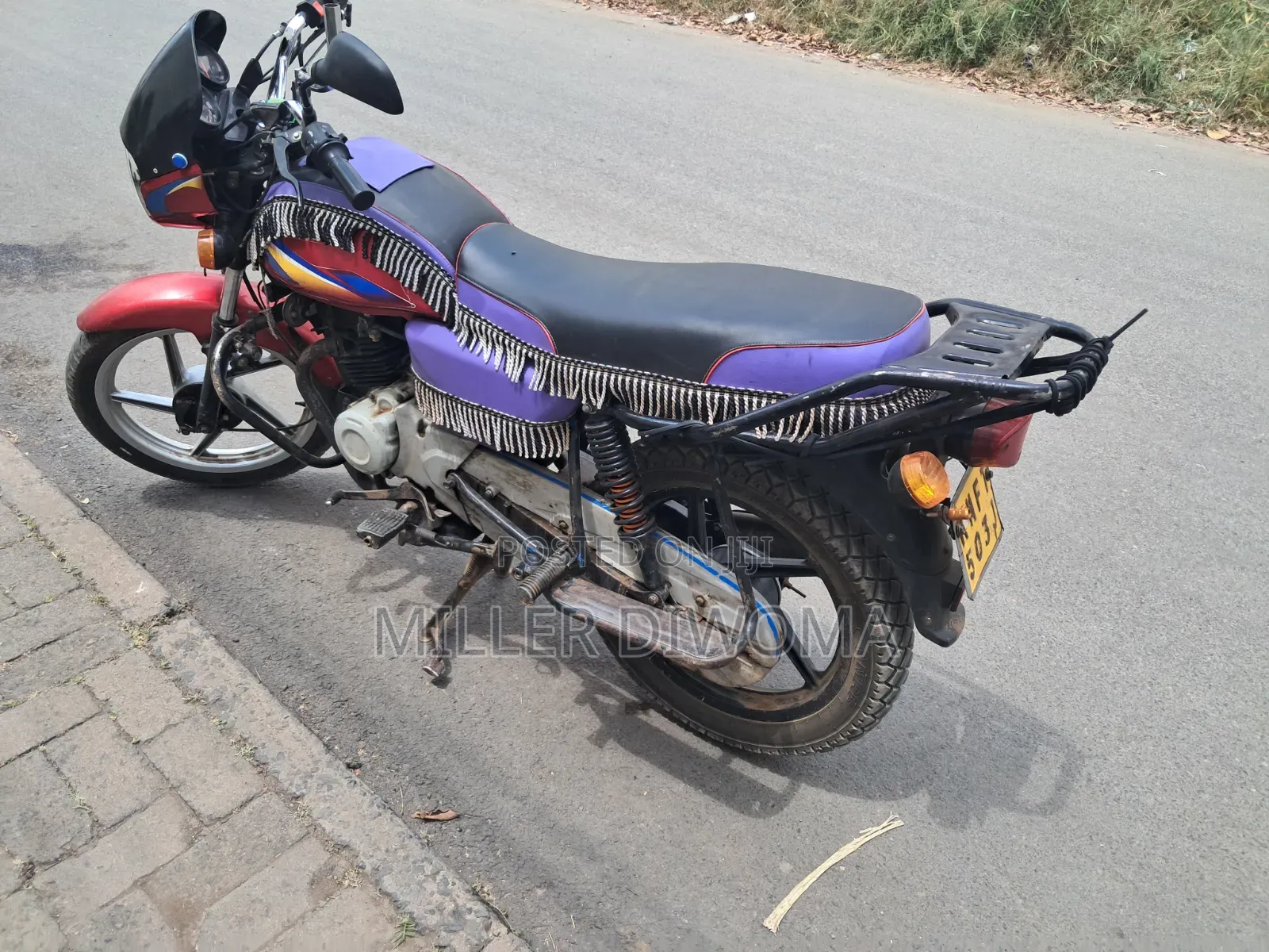 Bajaj Boxer 150 UG 2023 Red