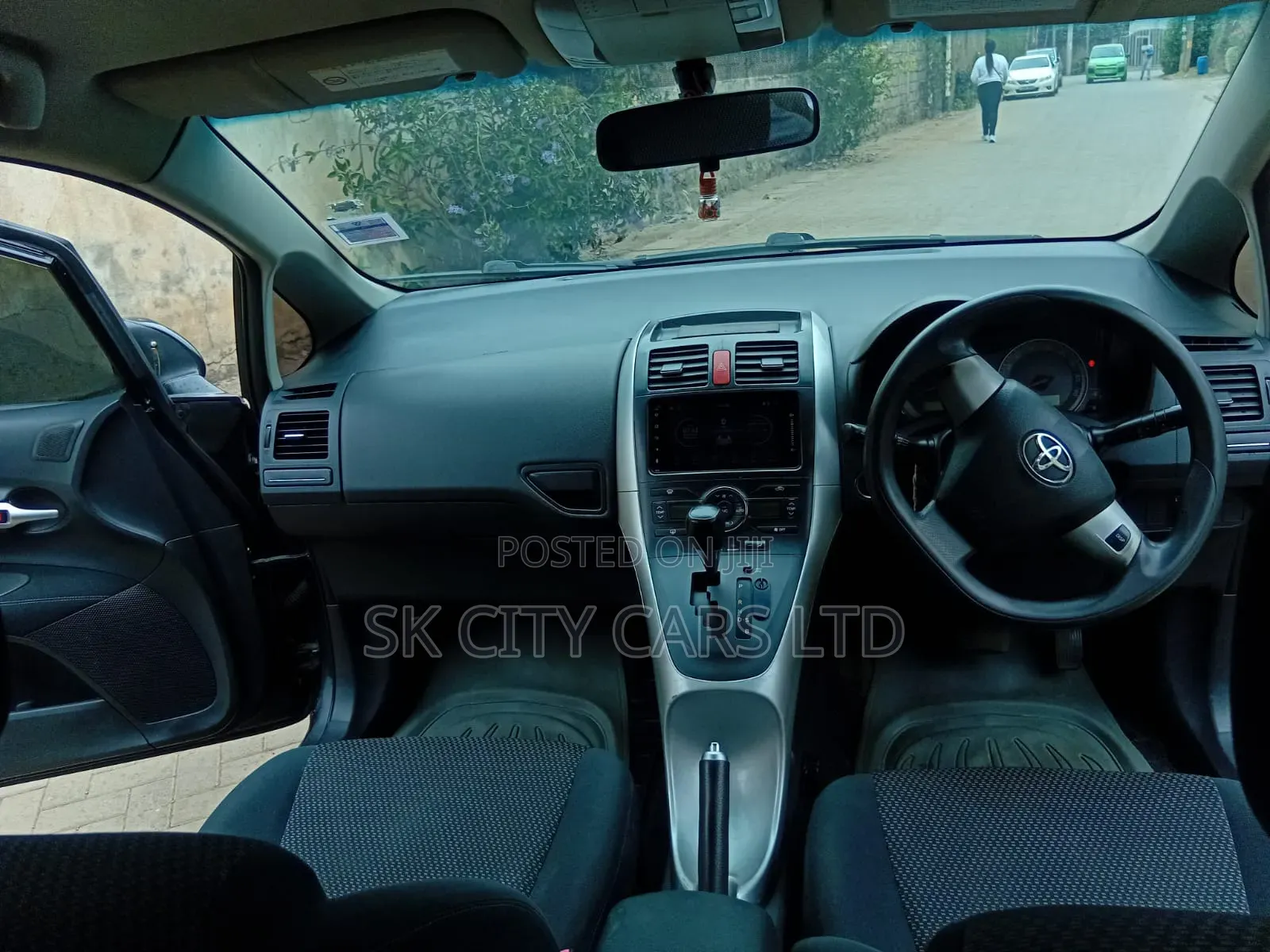 Toyota Auris 2010 Black