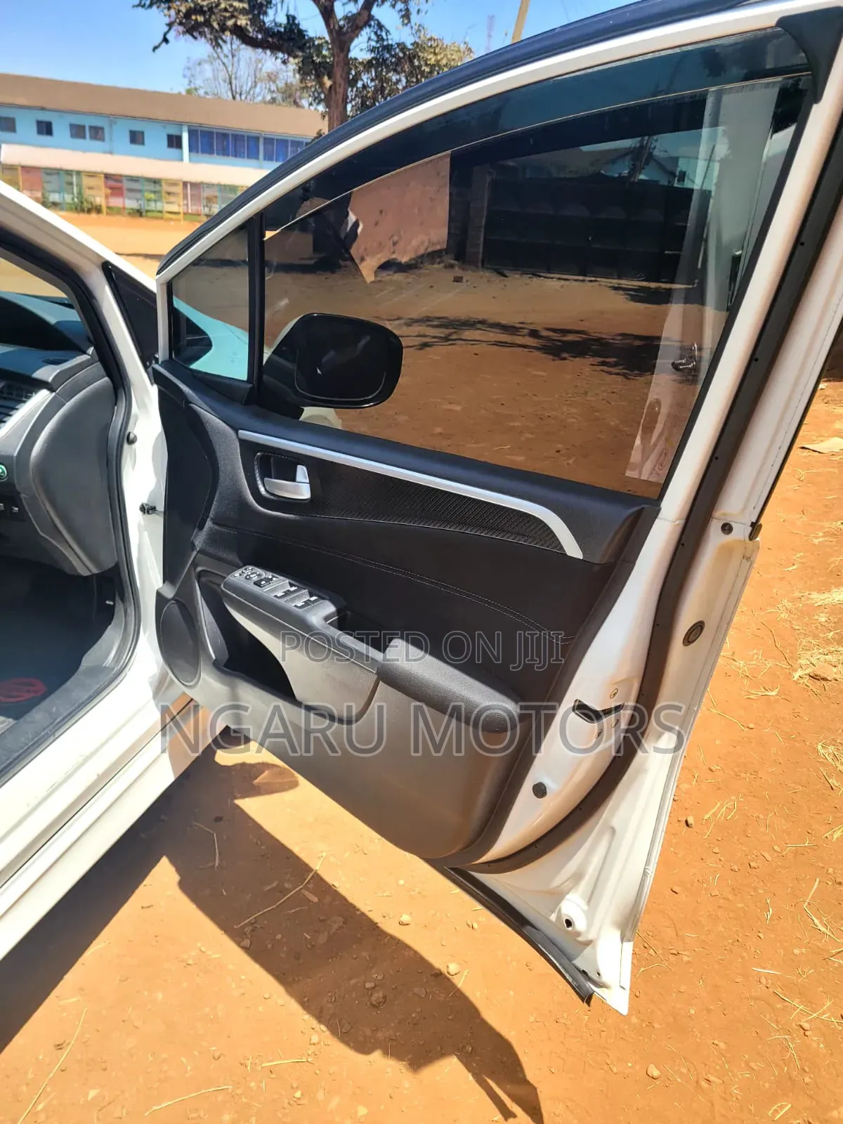 Honda Jade 2015 White