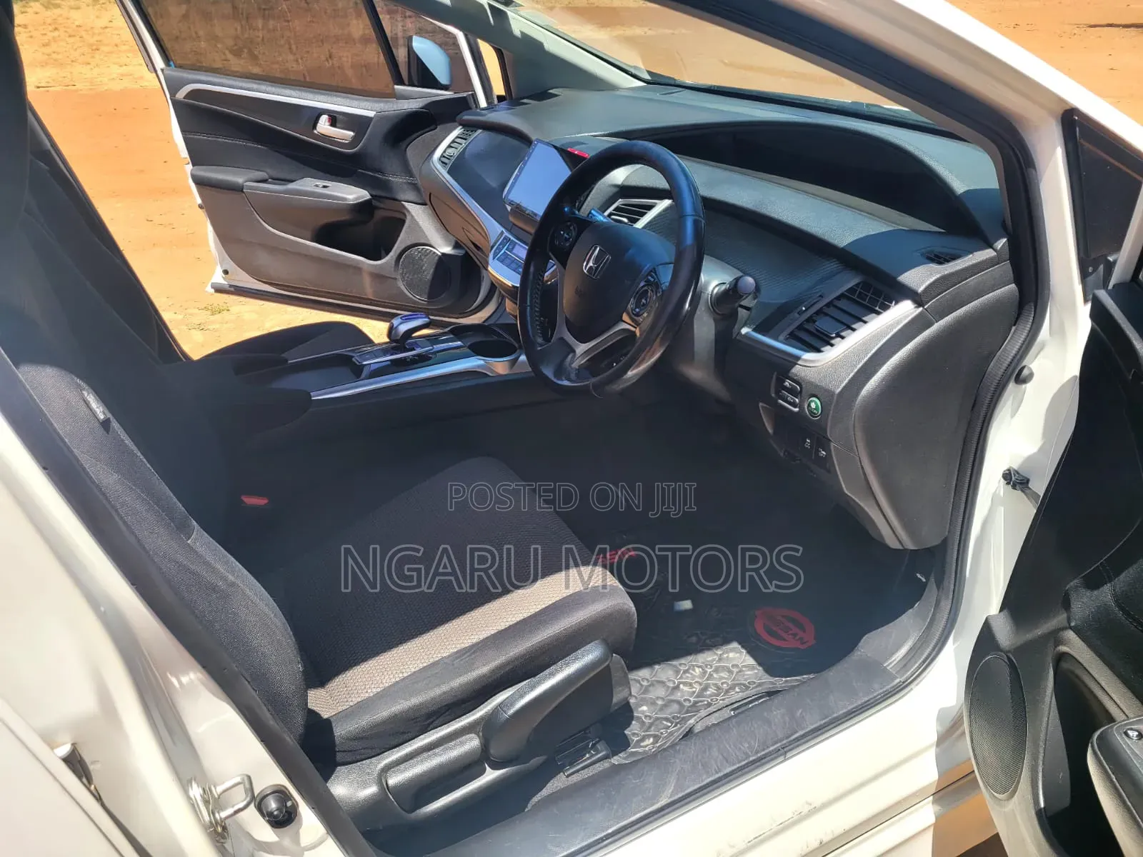 Honda Jade 2015 White