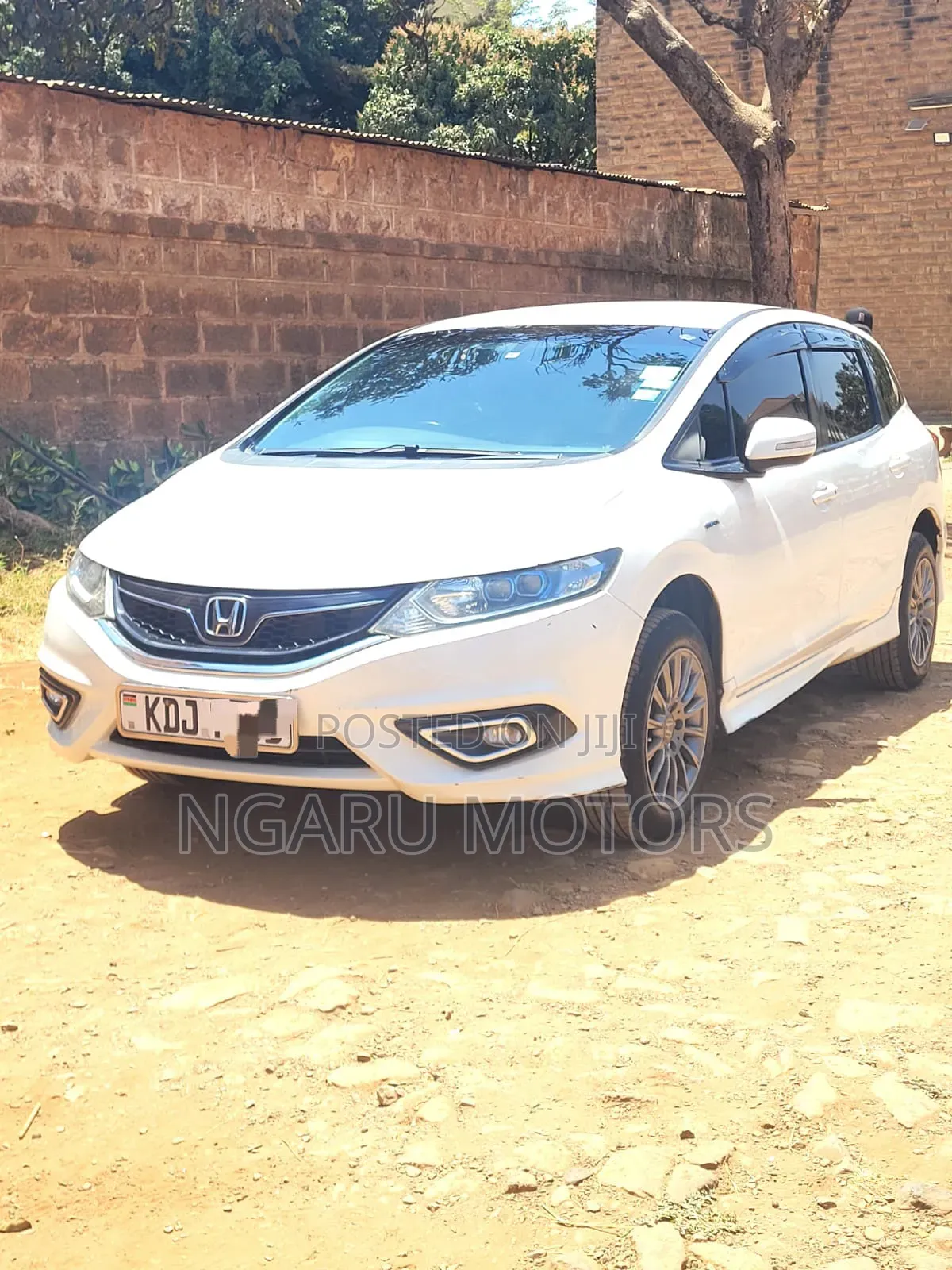 Honda Jade 2015 White