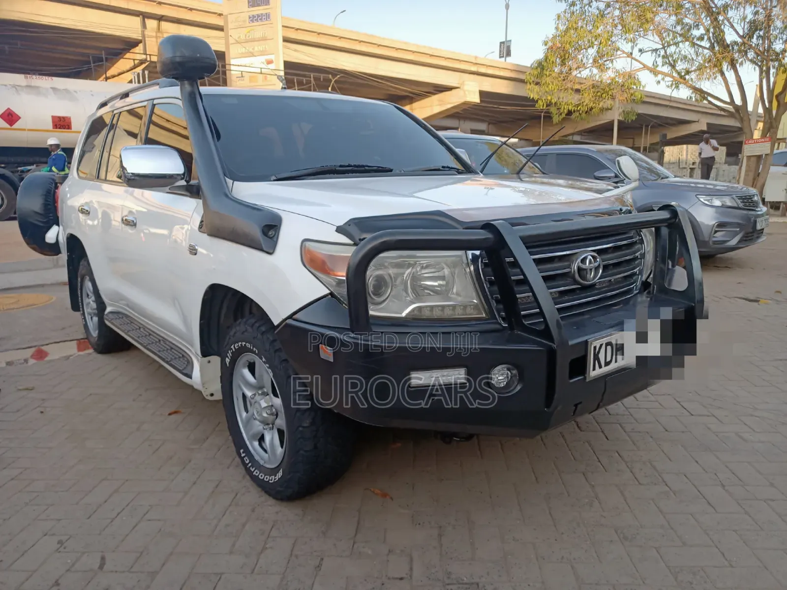 Toyota Land Cruiser 2014 White