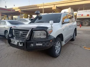 Toyota Land Cruiser 2014 White